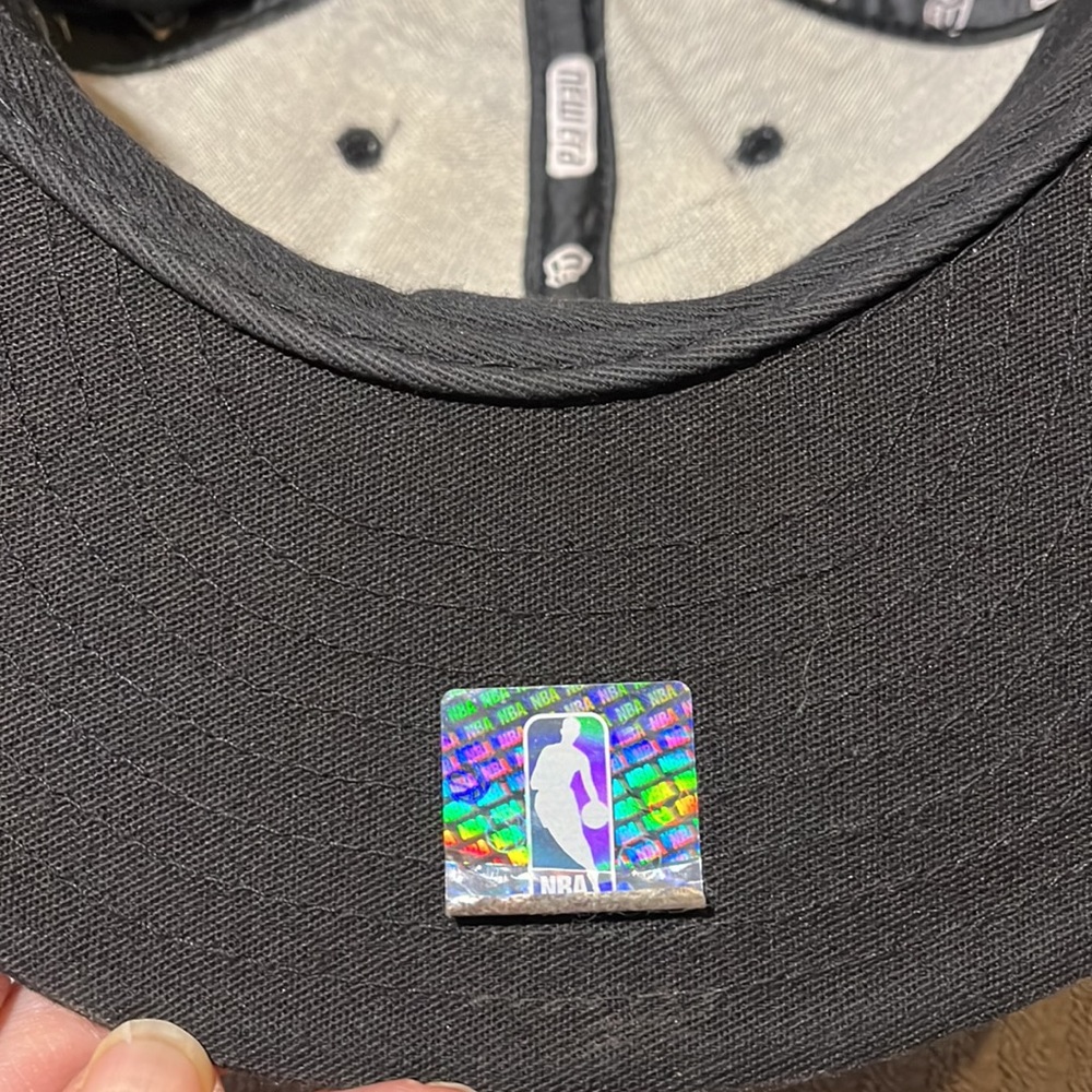 New Era hat - Picture 4 of 4